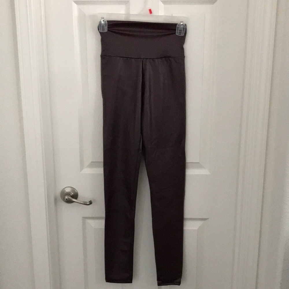 🩷2 for $20🩷 Burgundy Faux Leather Leggings